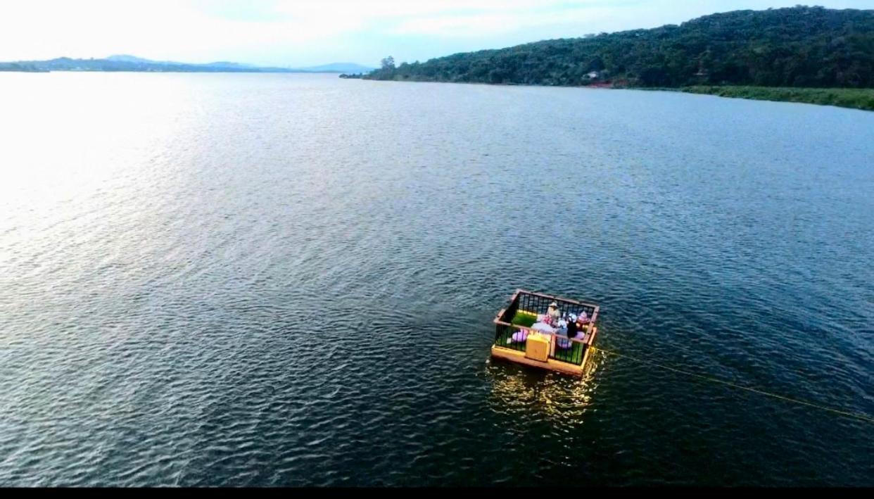 Divine Resort & Spa Кампала Экстерьер фото